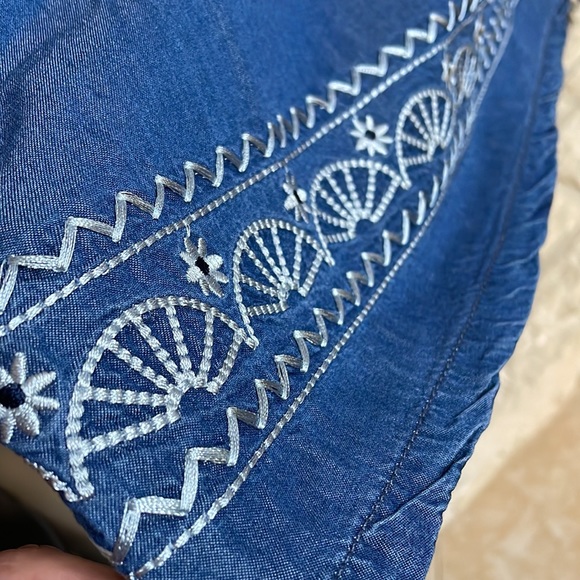 Ban•Jara NEW with tags Denim/ embroidered dress . SZ Large - Picture 6 of 7